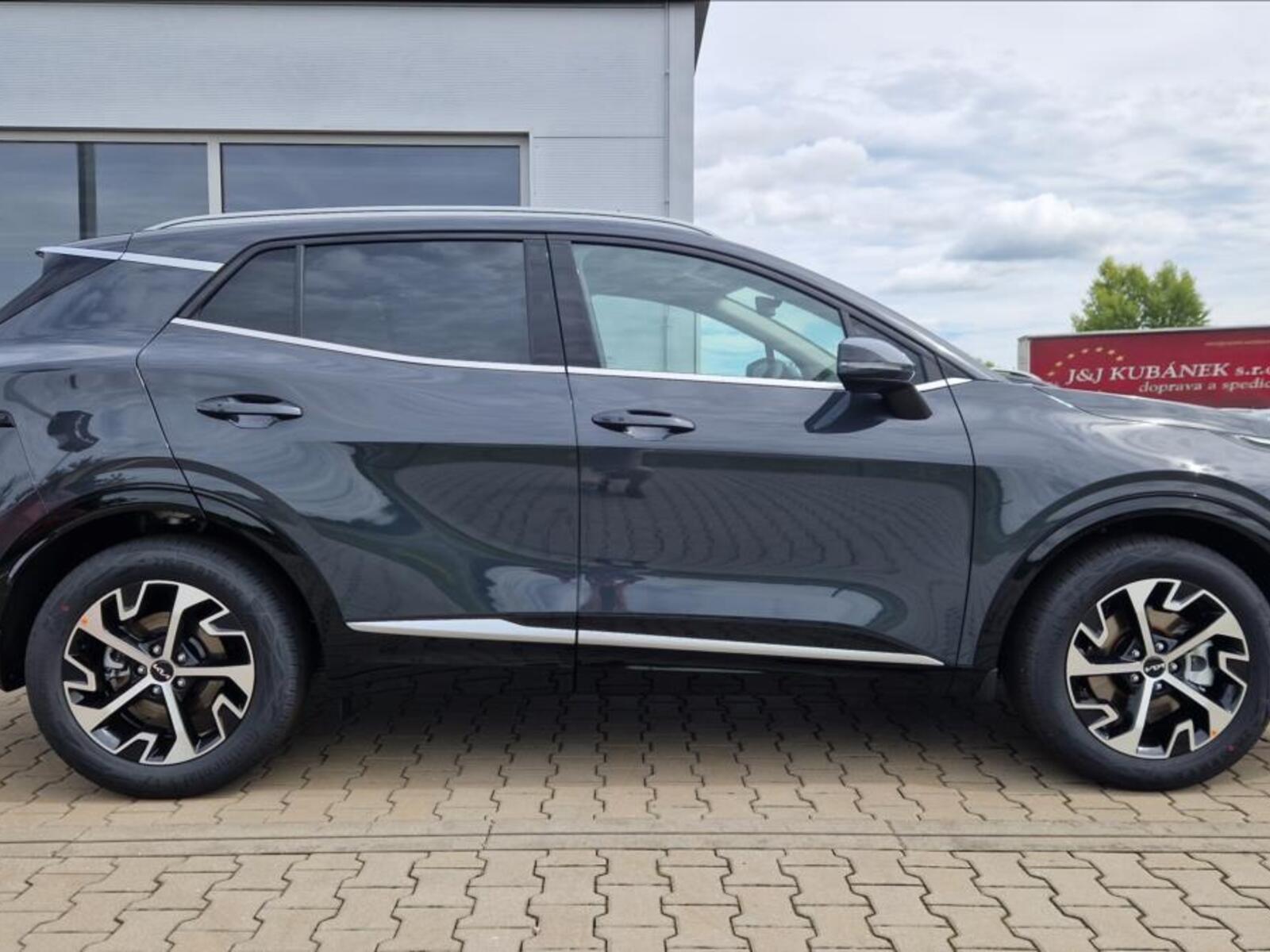 KIA Sportage 4