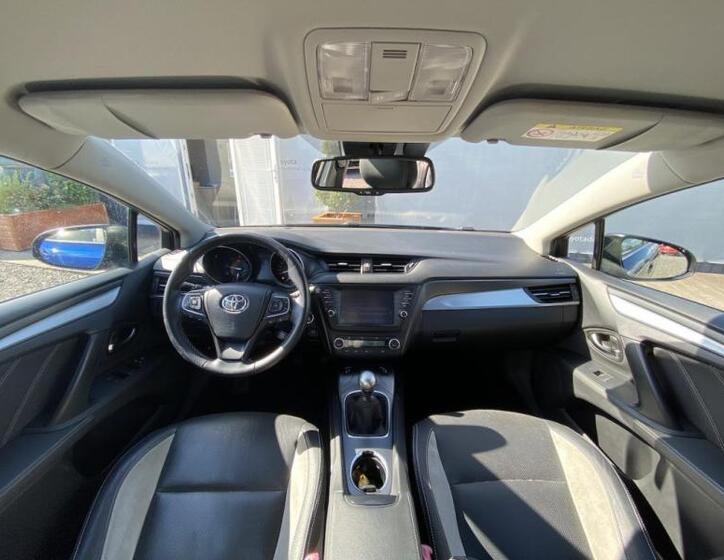 Toyota Avensis 14