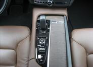 Volvo V90 25