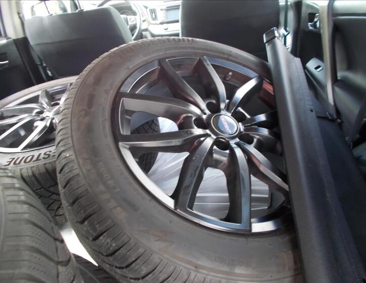 Toyota RAV4 17