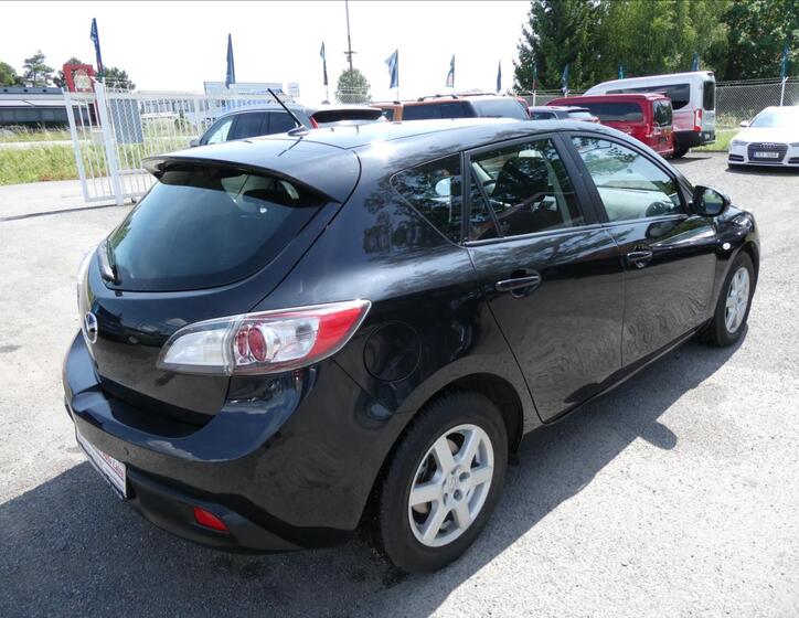 Mazda 3 9