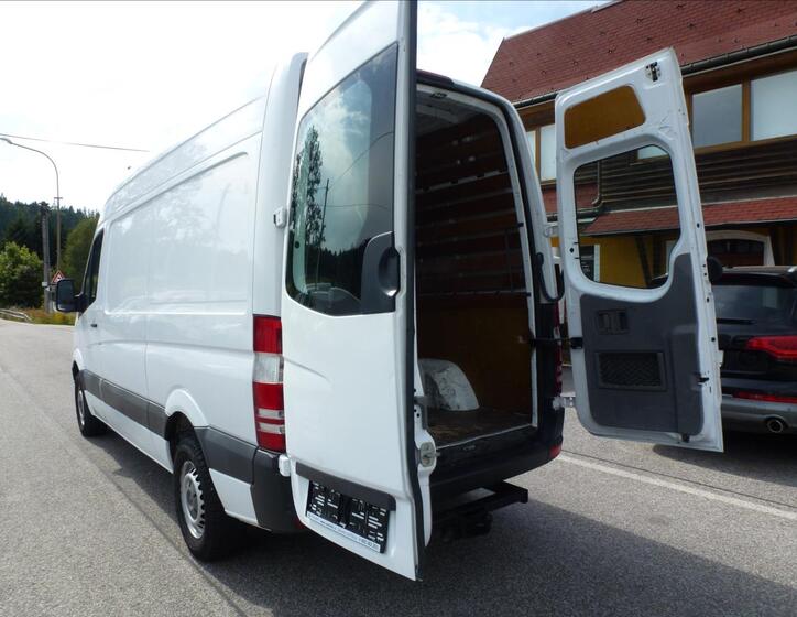 Mercedes-Benz Sprinter 19