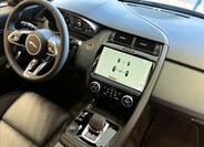 Jaguar E-Pace 25