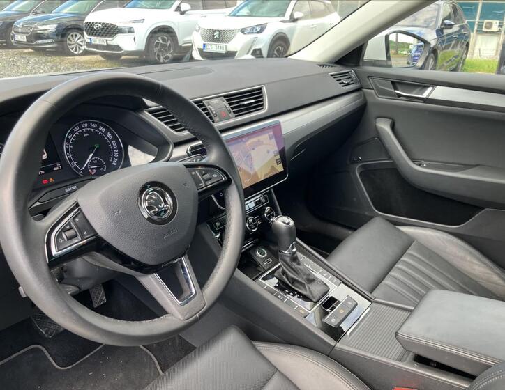 Škoda Superb 9