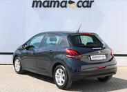 Peugeot 208 5
