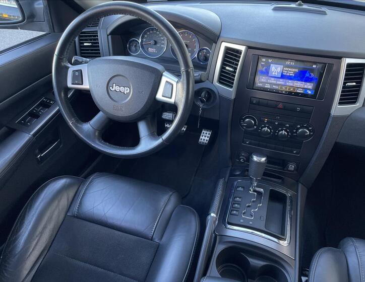Jeep Grand Cherokee 11
