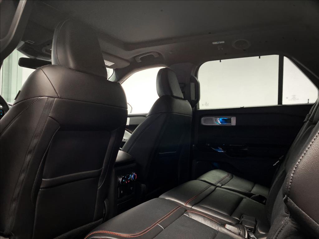 Ford Explorer 15