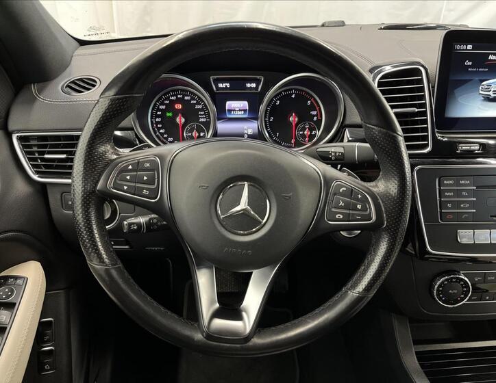 Mercedes-Benz GLE 10