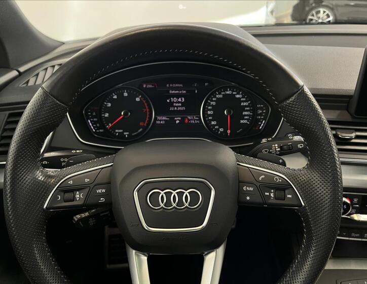 Audi Q5 13