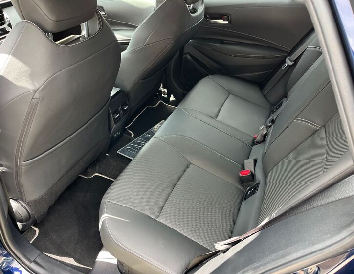 Toyota Corolla 16