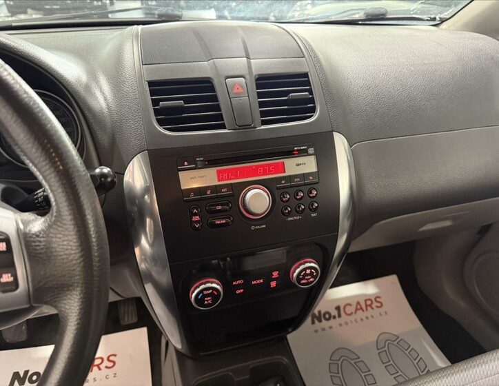 Suzuki SX4 10