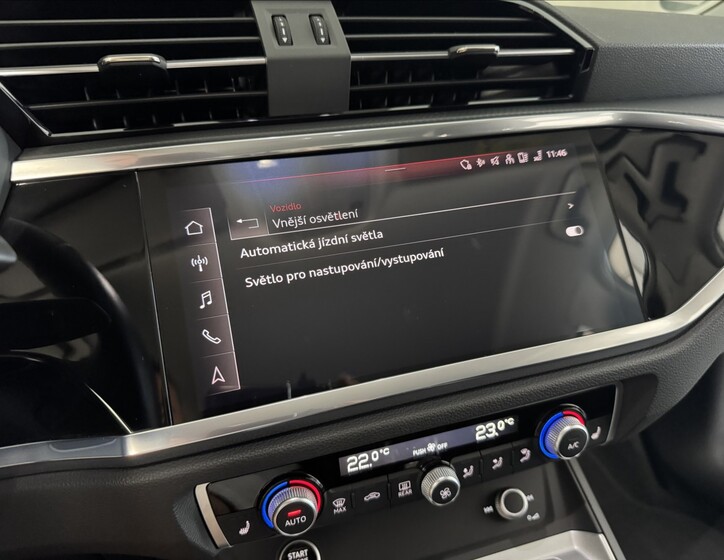Audi Q3 32