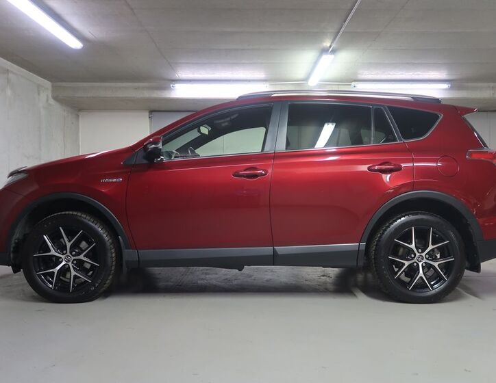 Toyota RAV4 8
