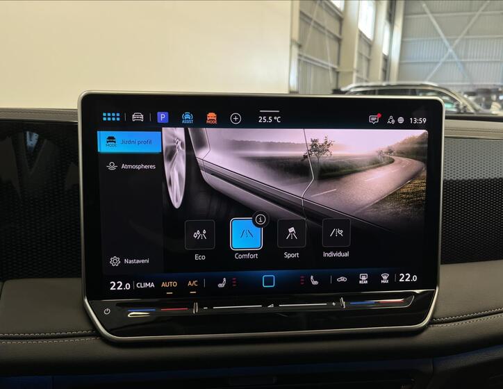 Volkswagen Tiguan 7
