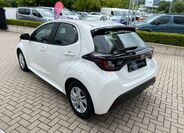 Toyota Yaris 4