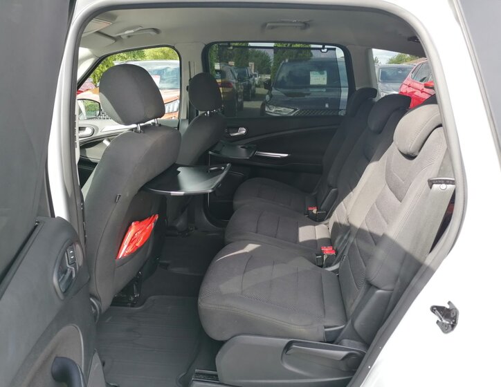 Ford S-MAX 8