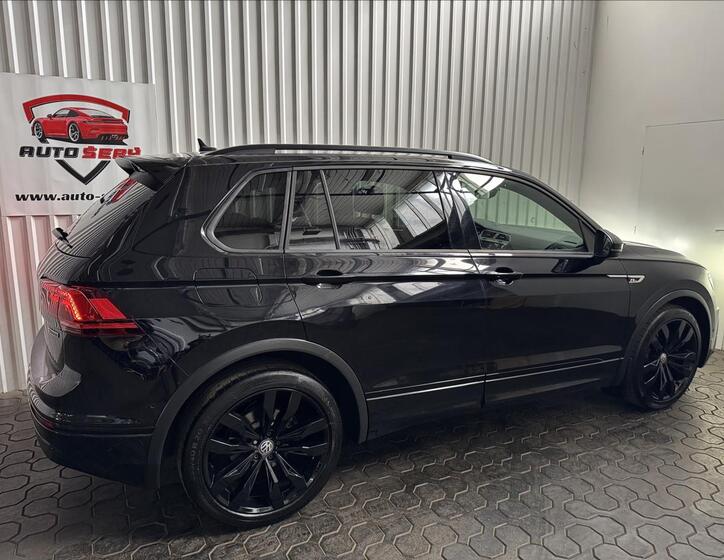 Volkswagen Tiguan 9