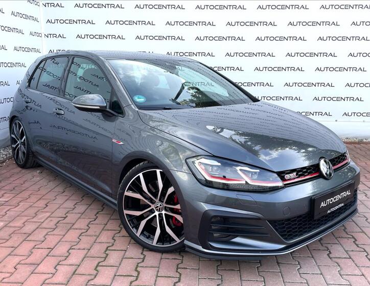 Volkswagen Golf 1