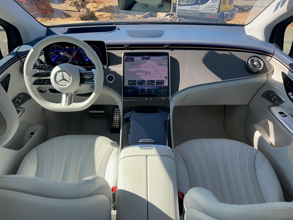 Mercedes-Benz EQE