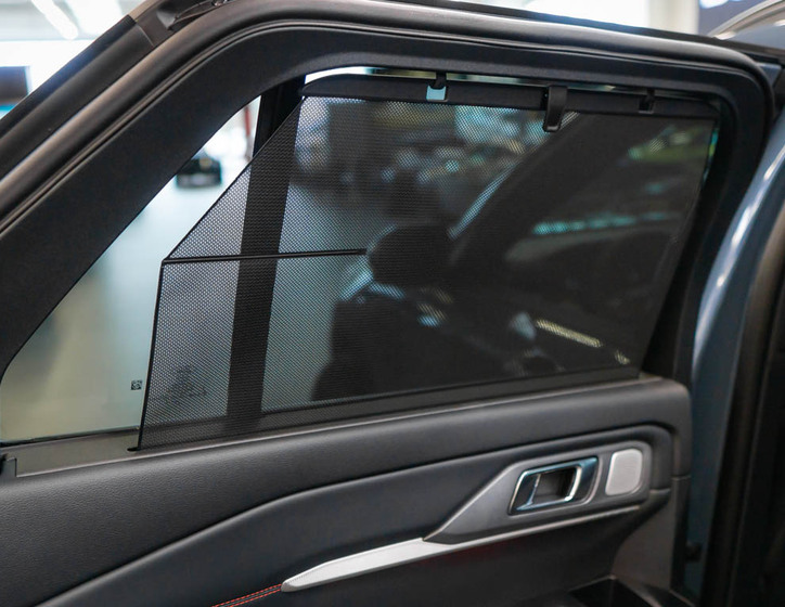 Ford Explorer 37