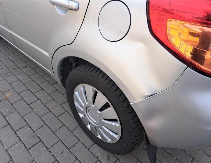 Suzuki SX4 8