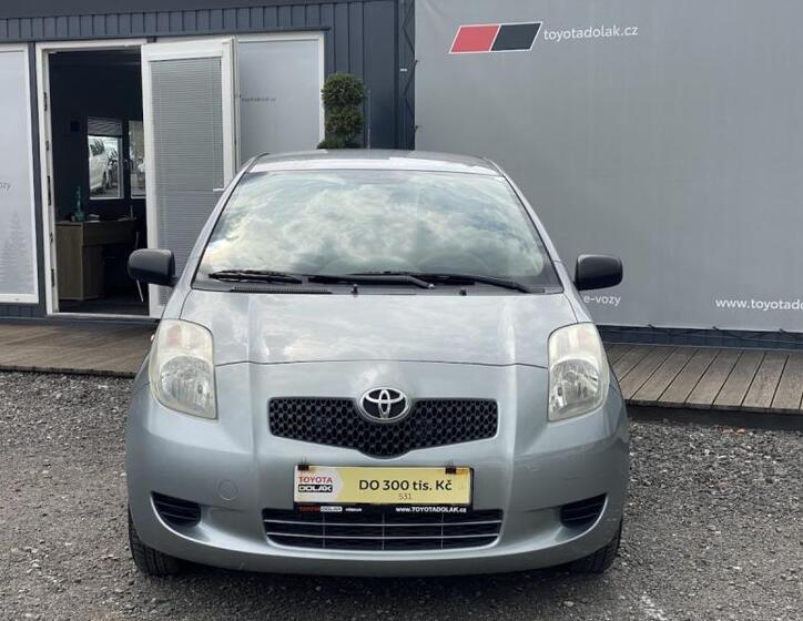Toyota Yaris 2