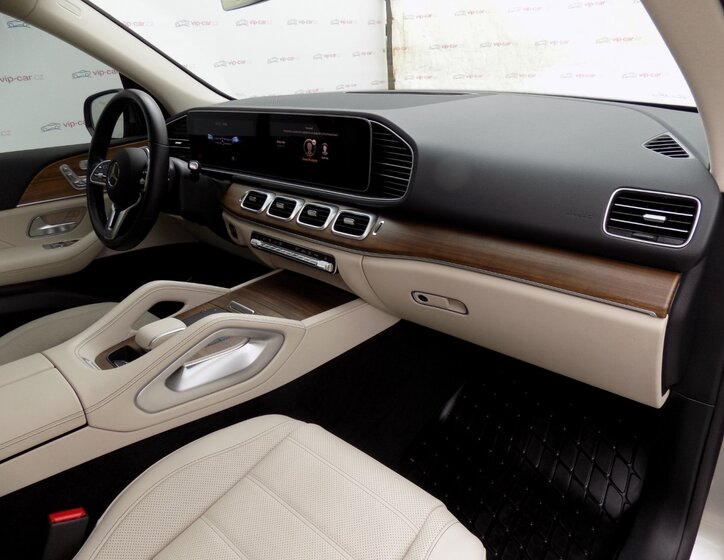 Mercedes-Benz GLE 18