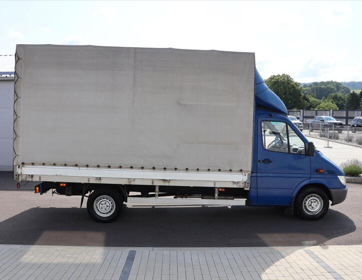 Mercedes-Benz Sprinter 8