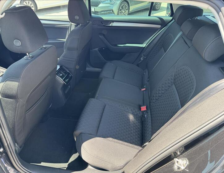 Škoda Superb 10