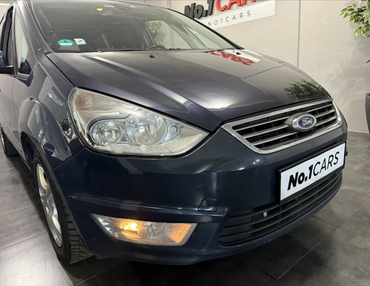 Ford Galaxy 26