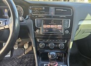 Volkswagen Golf 11