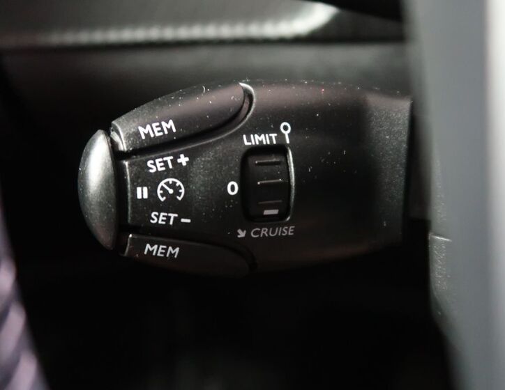 Peugeot 2008 23