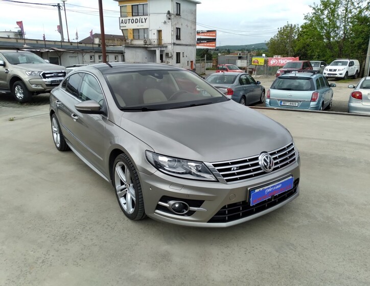 Volkswagen Passat CC 1