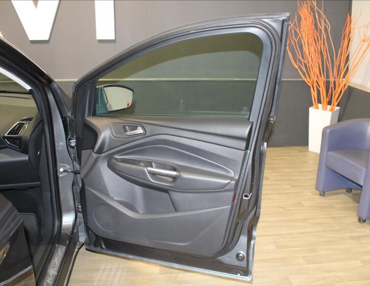 Ford Kuga 26