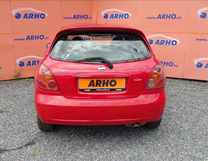Nissan Almera 6