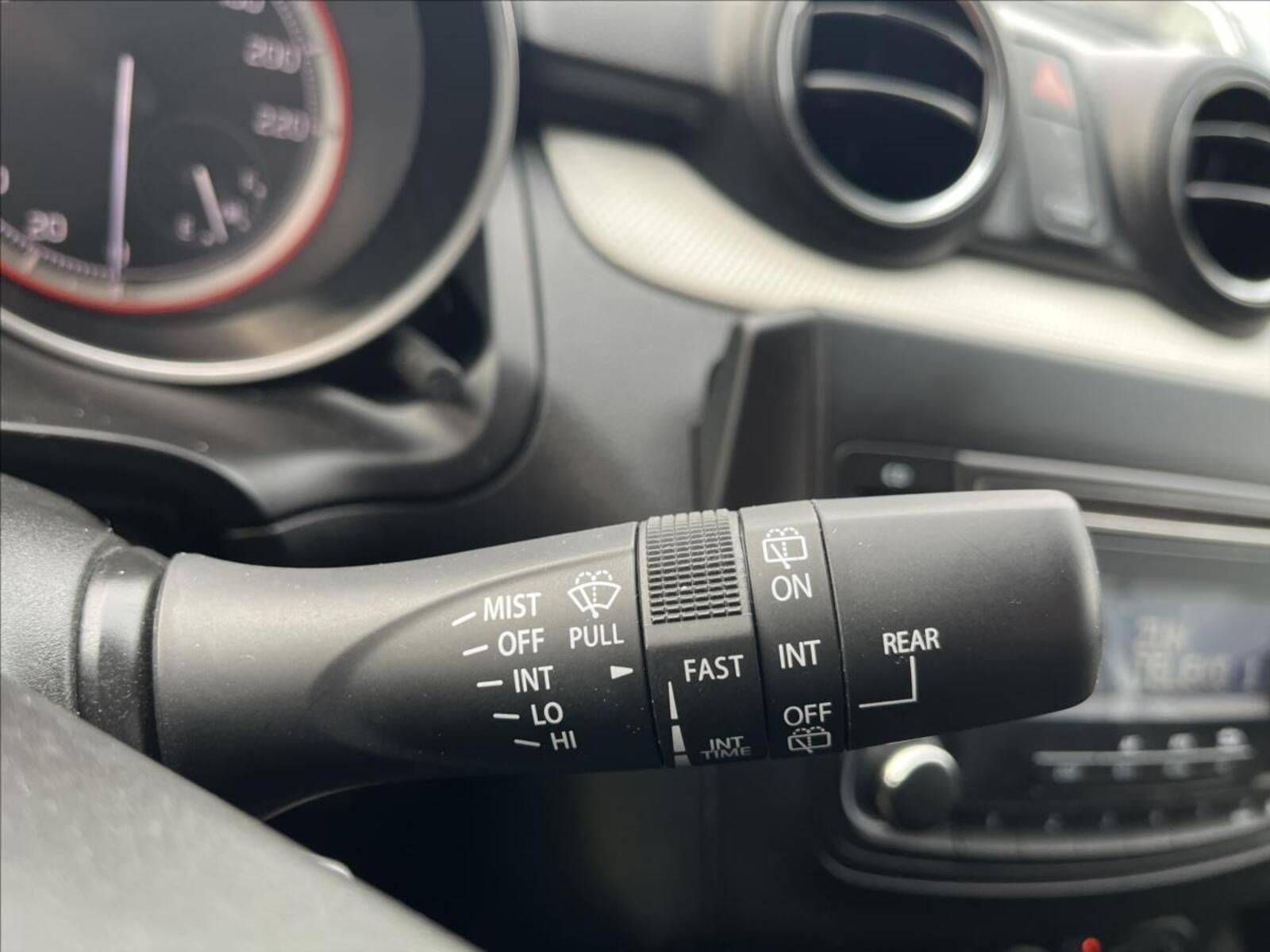 Suzuki Swift 17
