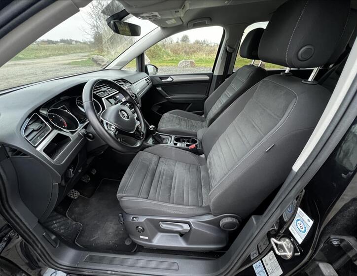Volkswagen Touran 15