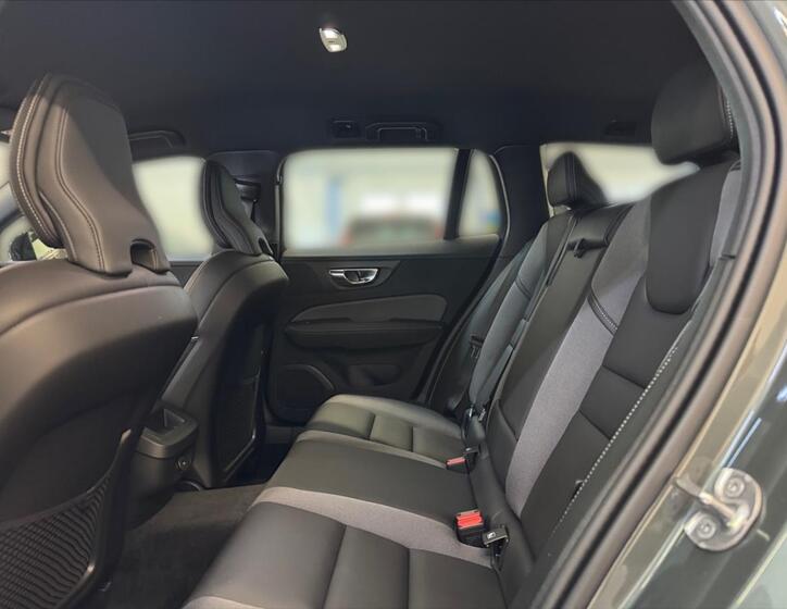 Volvo V60 11