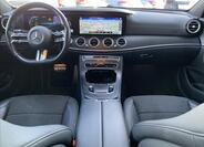 Mercedes-Benz Třídy E 30