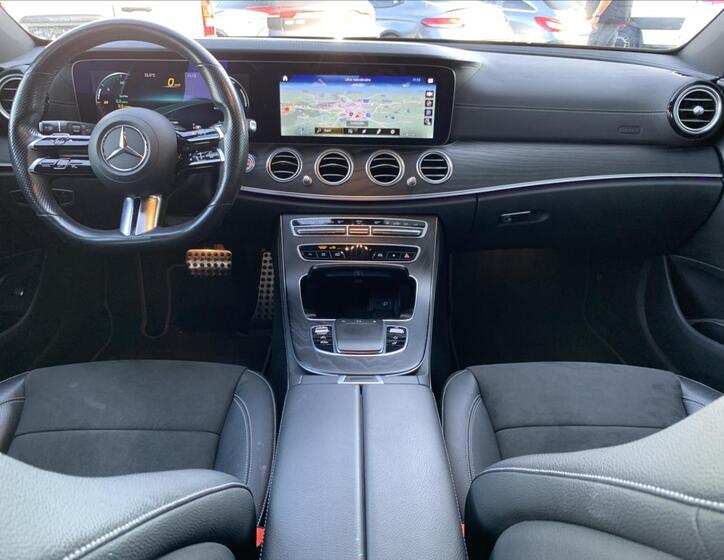 Mercedes-Benz Třídy E 30