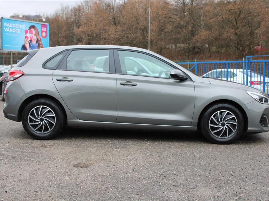 Hyundai i30 4