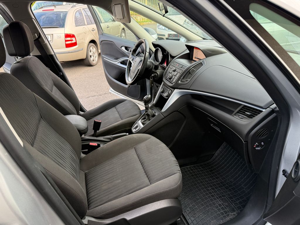 Opel Zafira