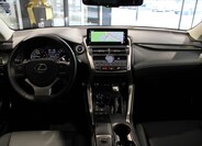 Lexus NX 300h 10