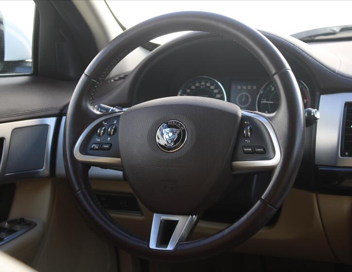 Jaguar XF 14