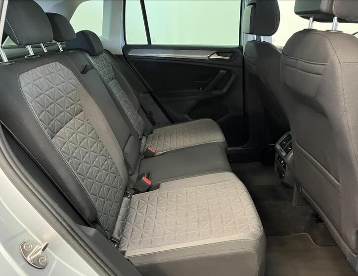 Volkswagen Tiguan 24