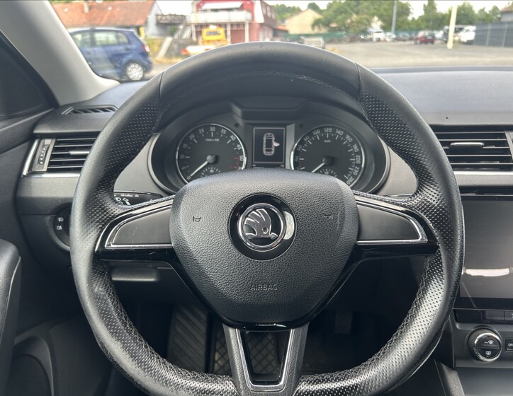 Škoda Octavia 16