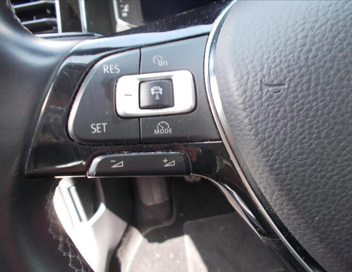 Volkswagen Polo 22