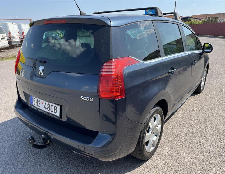 Peugeot 5008 6