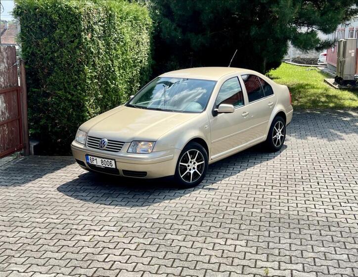Volkswagen Bora 1