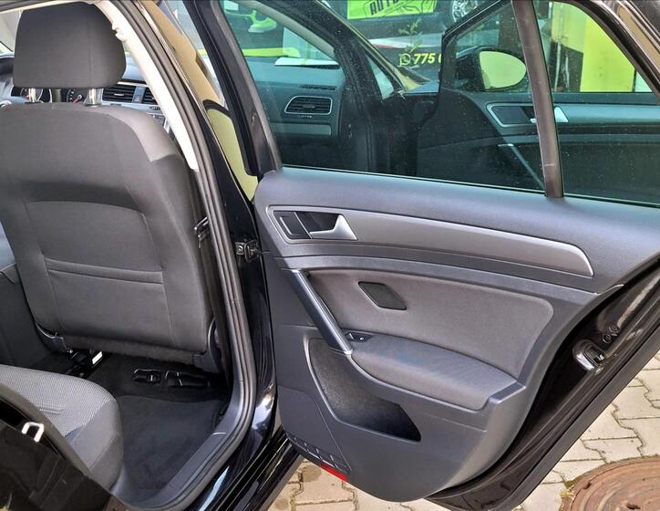 Volkswagen Golf 19